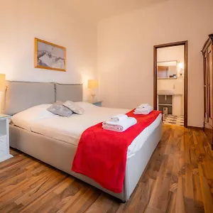 Novella House Italia