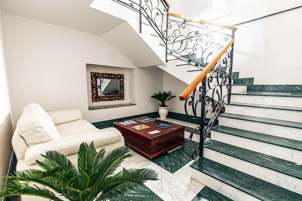 *** Hotel Giulio Cesare 14, Residence Palermo Italia