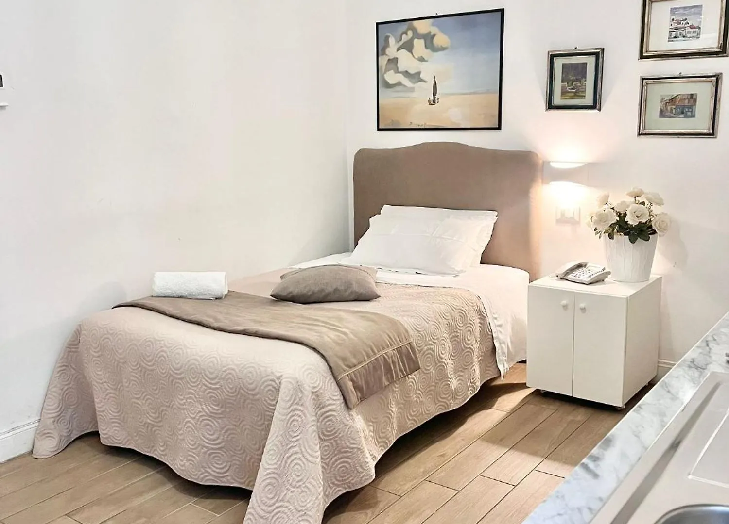 Giulio Cesare 14, Residence Palermo Italy